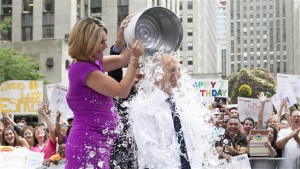 1D274906370956-today-ice-bucket-challenge-140715-06.blocks_desktop_medium